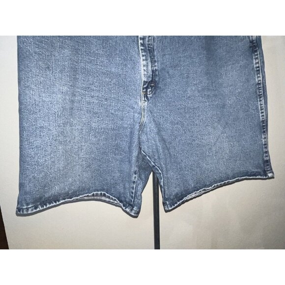 Wrangler Men 44x9 Jean Shorts Classic Five Pocket Medium Wash - Picture 5 of 10